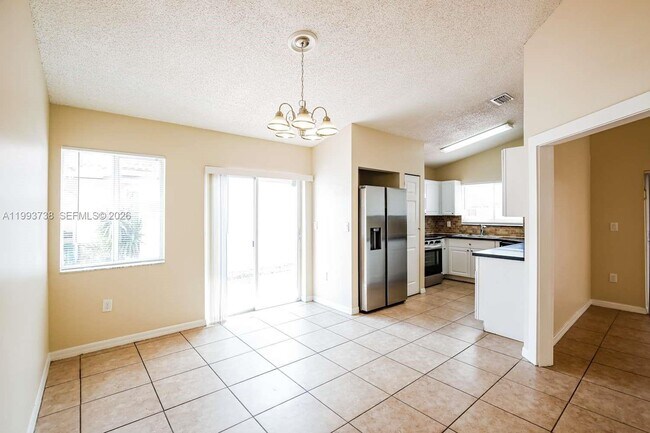 Foto del edificio - 1906 SW 123rd Ave