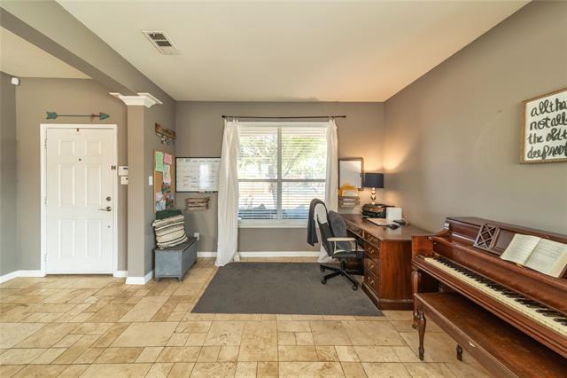 Foto del edificio - 401 Tallowtree Dr