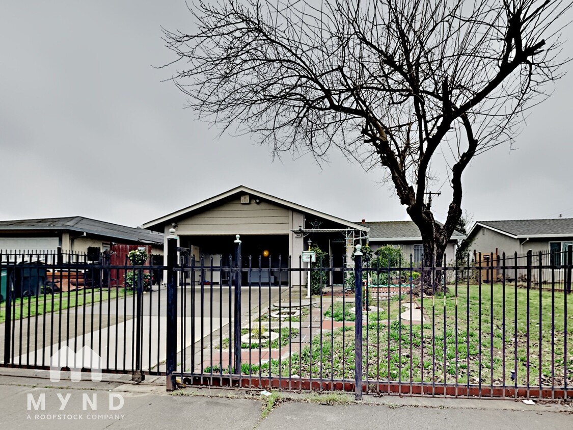 Primary Photo - 7304 Lawnwood Dr