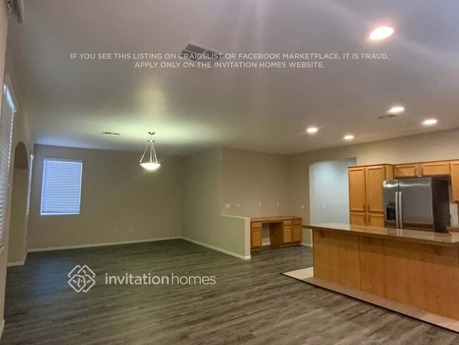 Building Photo - 1296 Cornet St