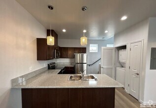 Building Photo - 2788 Plumas St