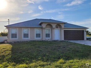 Building Photo - 10473 Pensacola St
