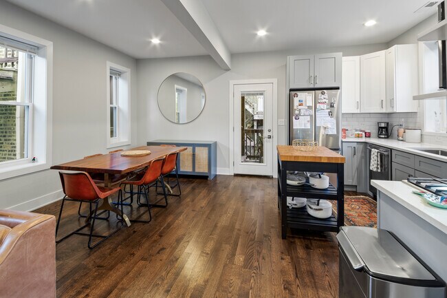 Foto del edificio - 2144 W Shakespeare Ave