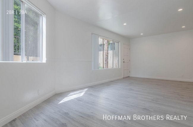 Foto del edificio - 8556 Cashio St