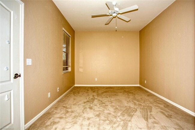 Building Photo - 8086 Queen Palm Ln