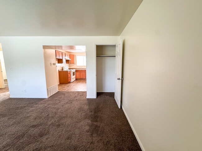 Building Photo - 361 S 150 W