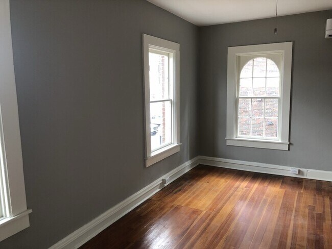 Foto del edificio - 421 N Brady St