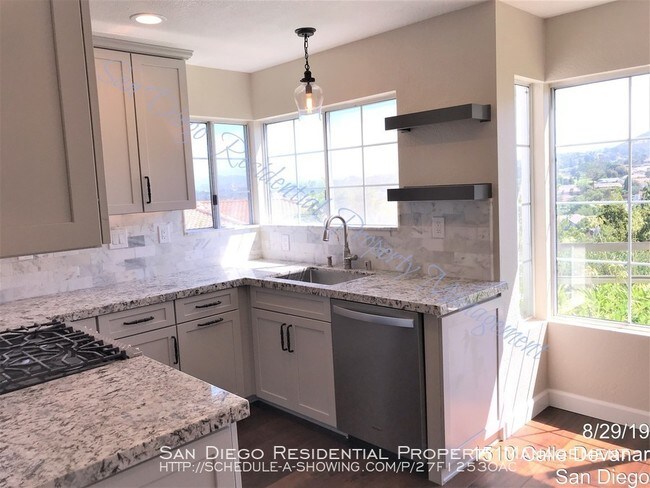 Building Photo - Gorgeous Lake View Condo in Lake San Marcos!