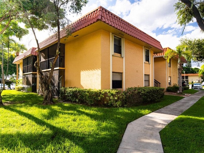 Building Photo - 9734 Hammocks Blvd