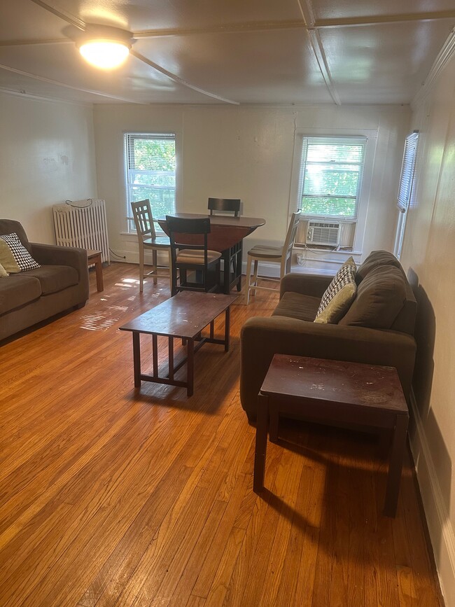 Building Photo - 509 E Buffalo St