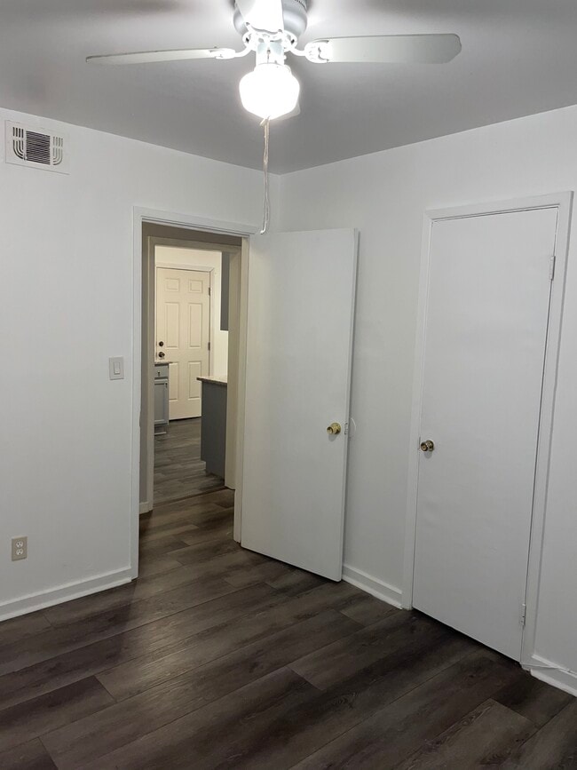 Building Photo - 4063 Tara Dr