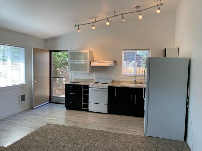 Foto del edificio - 19895 Alderwood Cir