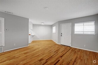 Building Photo - 2122 Hancock Dr