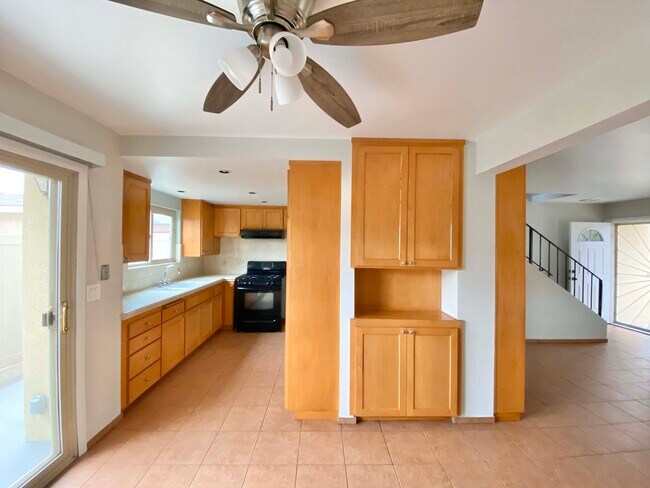 Building Photo - 7928 Virginia St