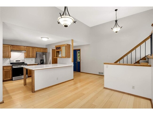 Building Photo - 15625 46th Ave N