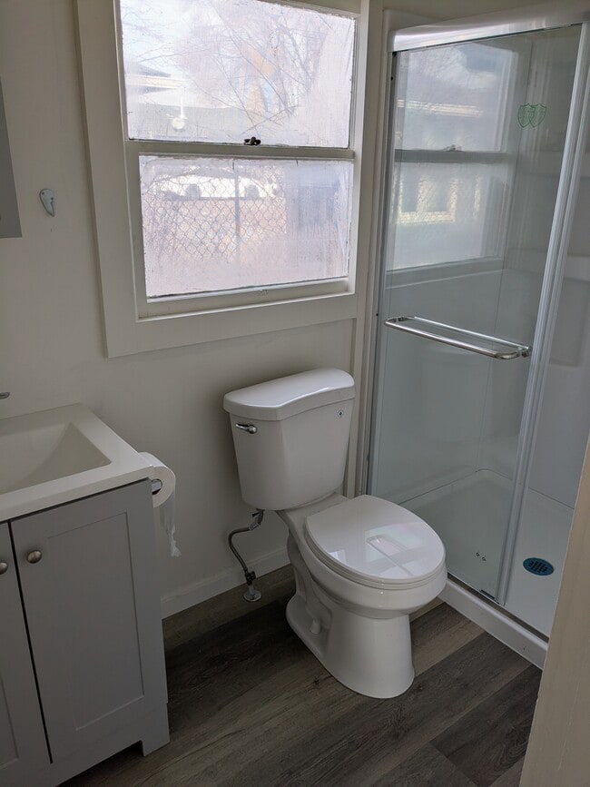 Building Photo - 241 E Main St