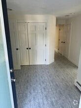 Building Photo - 3 Finch Ln