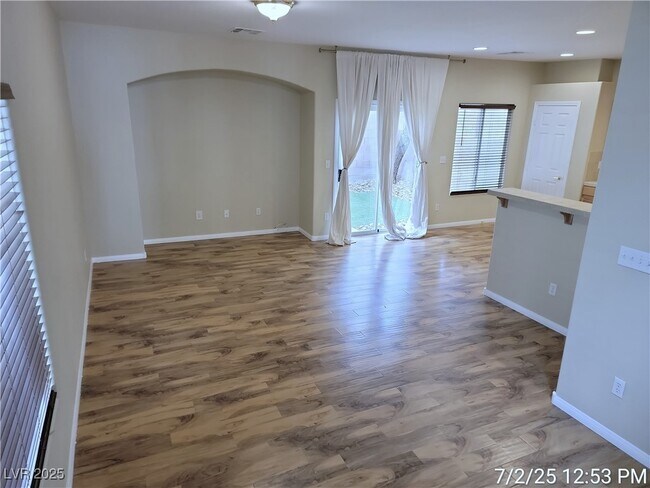 Foto del edificio - 228 Friendly Ct