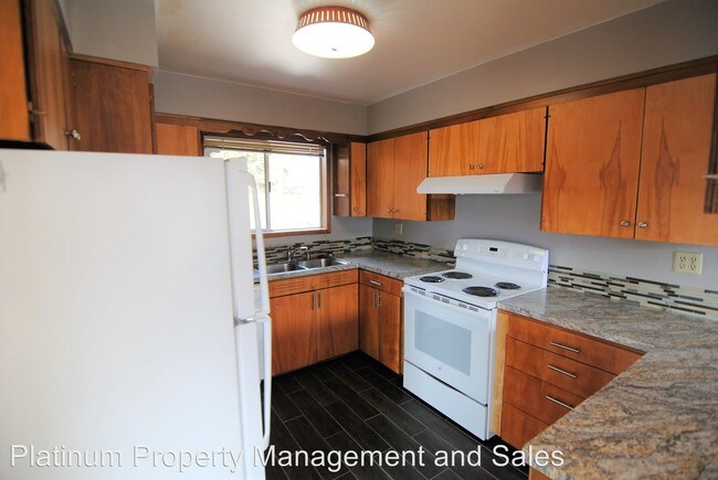 Building Photo - 3 br, 2 bath House - 2036 Valley View Blvd