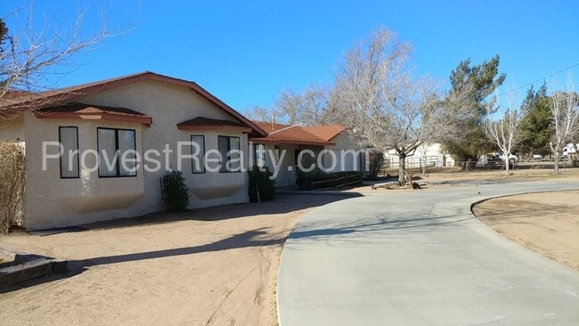 Foto del edificio - 15815 Mesquite St
