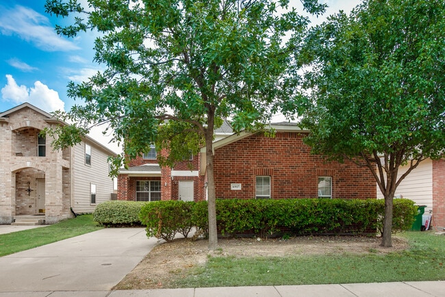 Foto del edificio - 6917 Bountiful Grove Dr