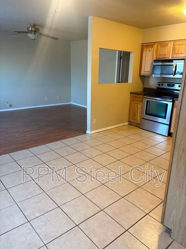 Building Photo - 1926 E 15th St