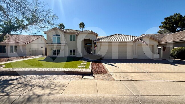 Building Photo - 1037 E Southshore Dr