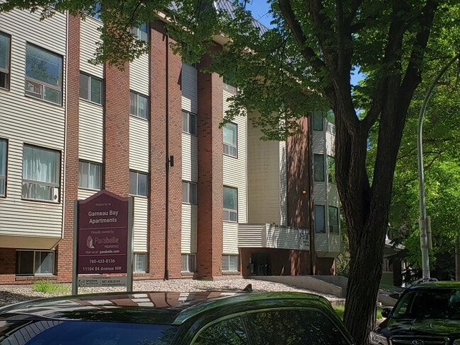 Photo du bâtiment - Garneau Bay