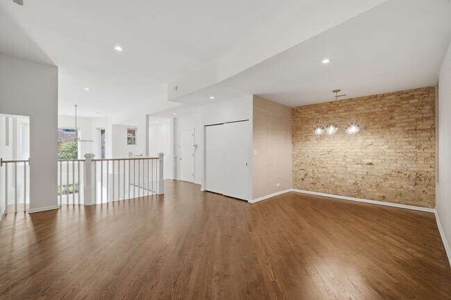 Foto del edificio - 626 W Buckingham Pl