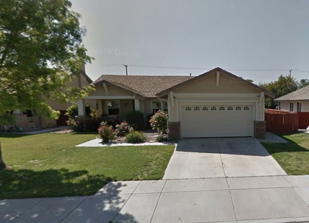 Foto del edificio - Charming 3-Bed, 2-Bath Single-Story Home i...