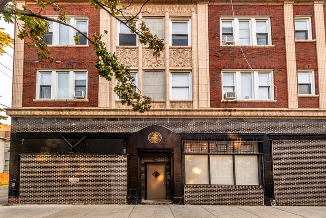 Foto del edificio - 5836 W Madison St