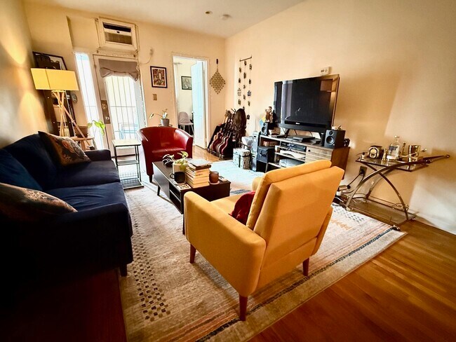 Foto del edificio - 278 Monmouth St