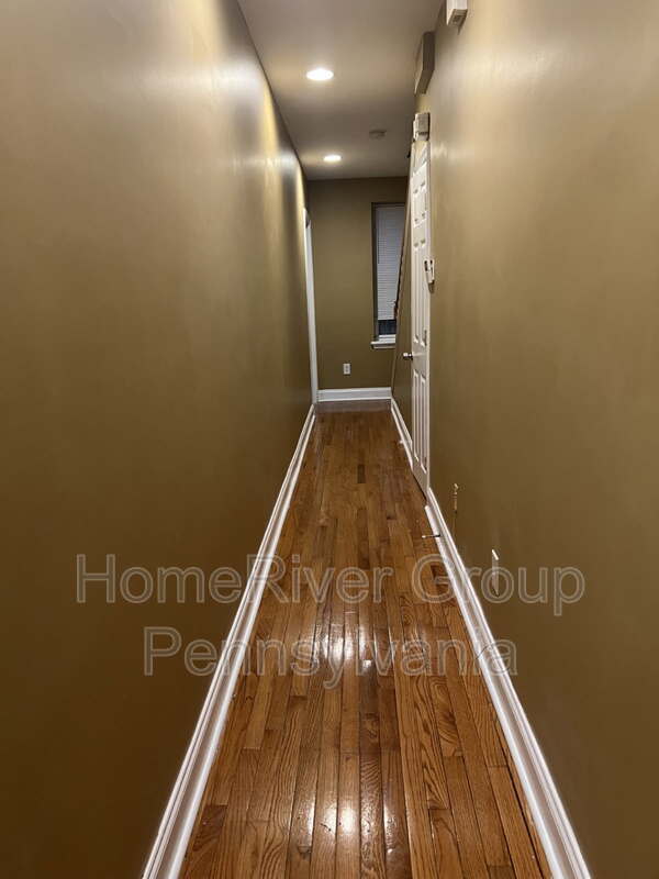 Foto del edificio - 3856 Fairmount Ave