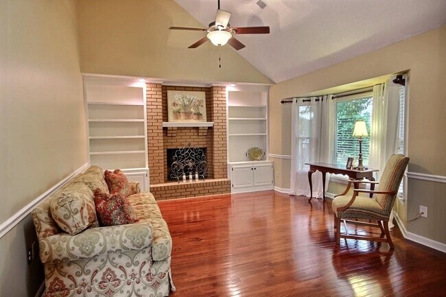 Foto del edificio - 376 Chickadee Cove