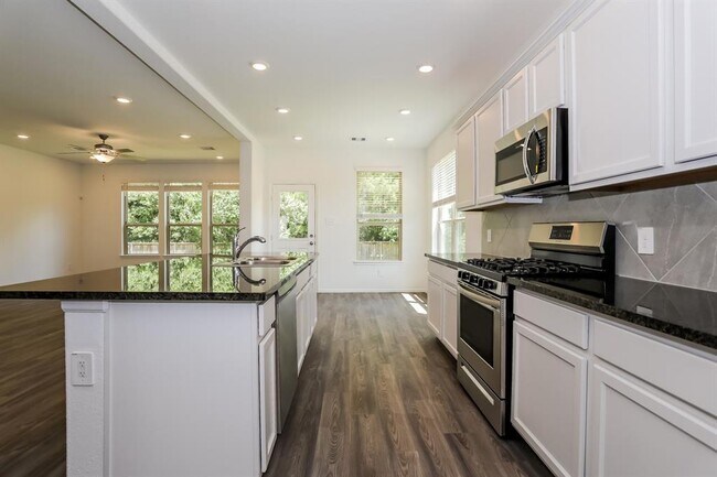 Foto del edificio - 6024 Heritage Creek Ln