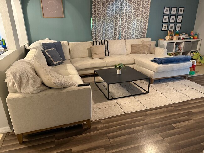 Foto del edificio - 398 Pine Shadow Ln