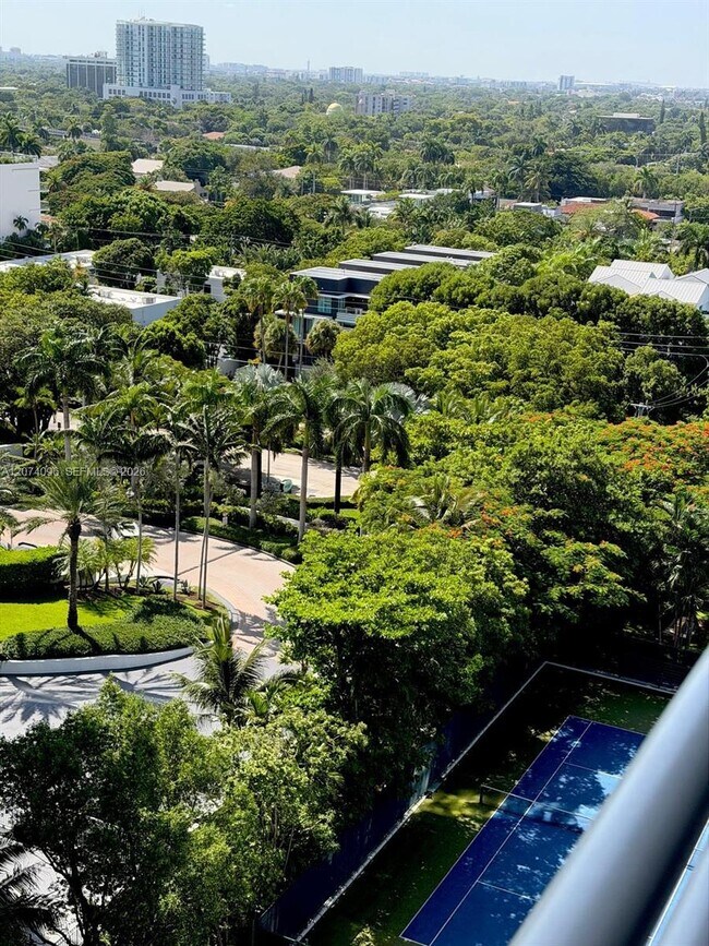 Foto del edificio - 2025 Brickell Ave