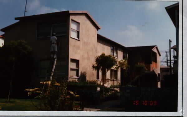 Building Photo - 3708 Corinth Ave