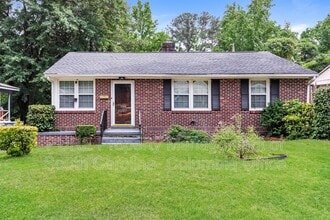 Building Photo - 2308 Manse St