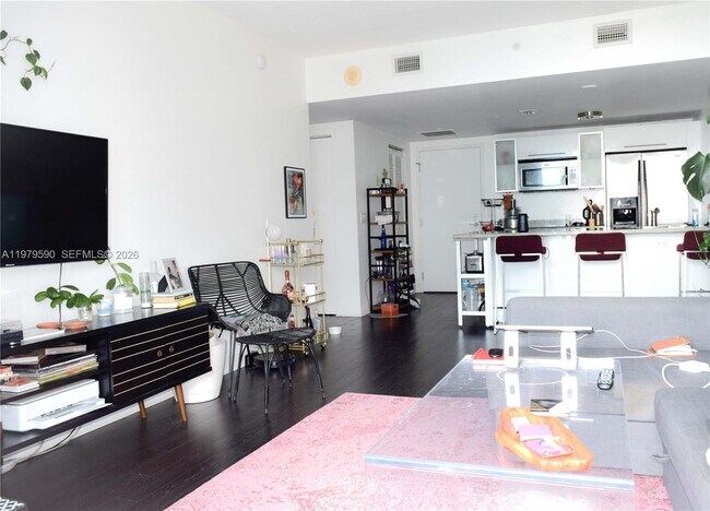 Foto del edificio - 185 SW 7th St