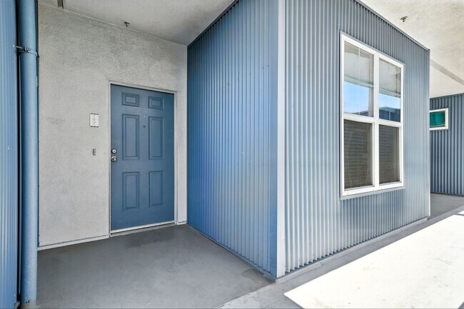 Foto del edificio - Spacious Andante Top-Floor 2/2 Condo Available Now!