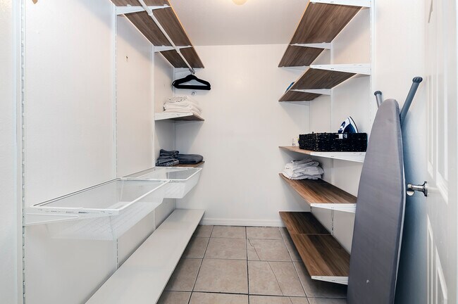 Building Photo - 3720 1st Ave N