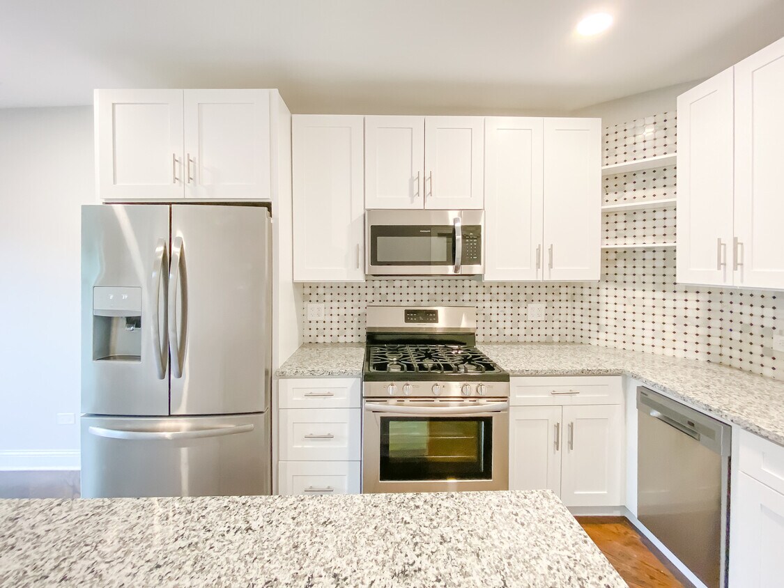 Foto principal - 1529 W Victoria St