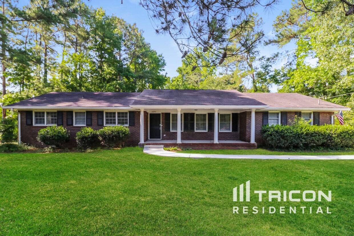 Foto principal - 2895 Elizabeth Ln