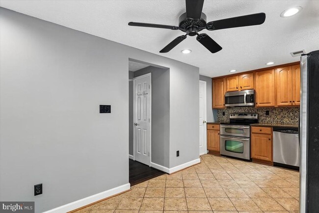 Building Photo - 1594 Lodge Pole Ct