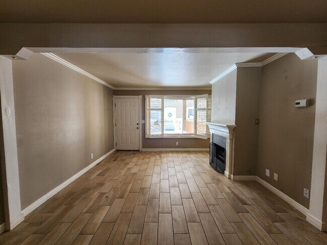 Foto del edificio - 663 Bishops Lodge Rd