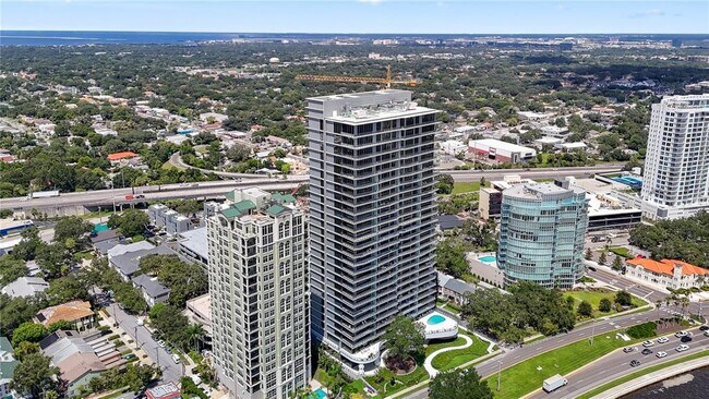 Foto del edificio - 2912 W Santiago St