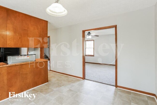 Foto del edificio - 240 Summerwood Ln