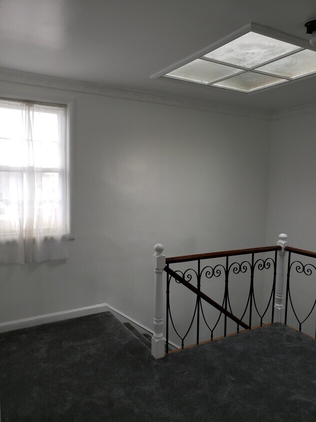 Primary Photo - 1829 Judah St