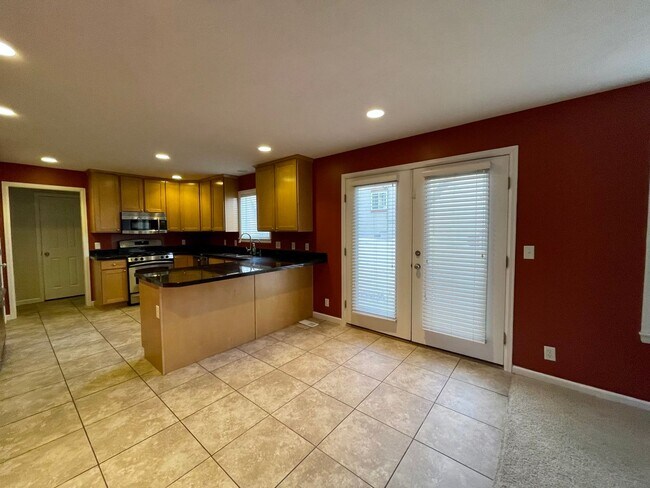 Foto del edificio - Spacious Midvale Townhome